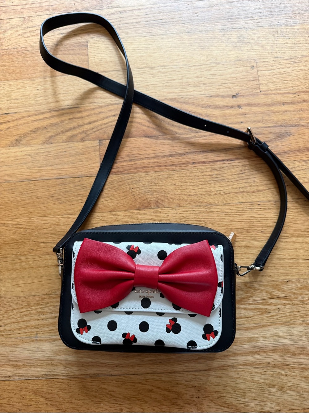 Disney x Kate Spade mini mouse bag